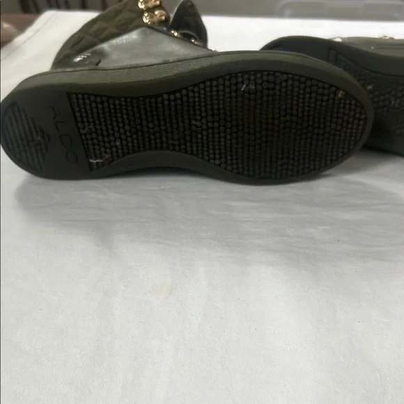 Aldo Olive Booties High-Top Minimalist - Picture 6 of 8